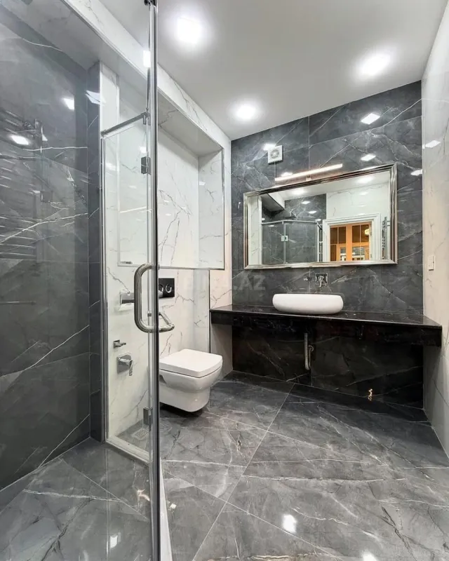 Satılır 3 otaqlı mənzil 137 m²