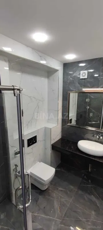 Satılır 3 otaqlı mənzil 137 m²