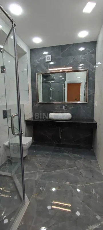 Satılır 3 otaqlı mənzil 137 m²