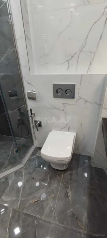 Satılır 3 otaqlı mənzil 137 m²