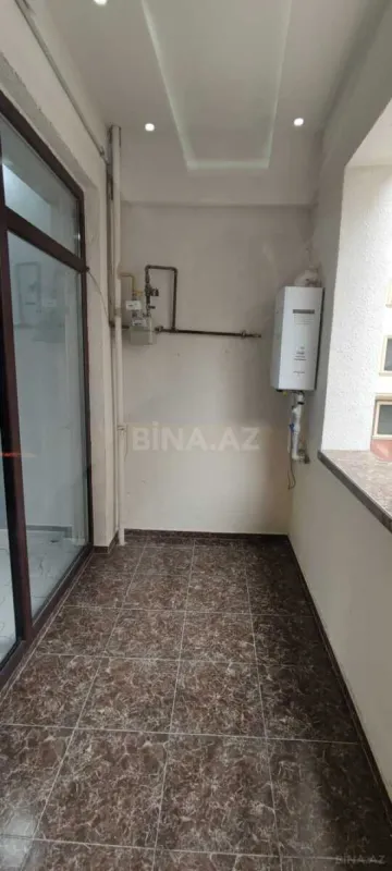 Satılır 3 otaqlı mənzil 137 m²
