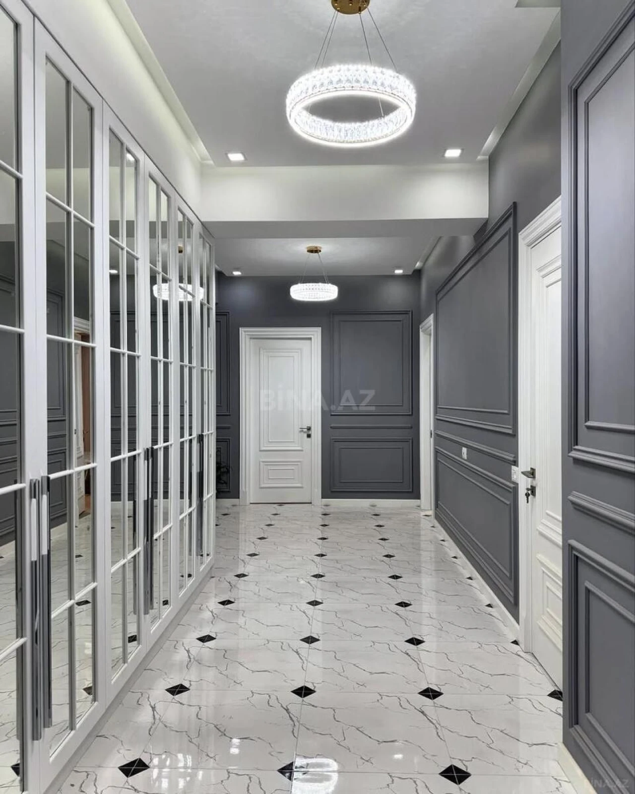 Satılır 3 otaqlı mənzil 137 m²