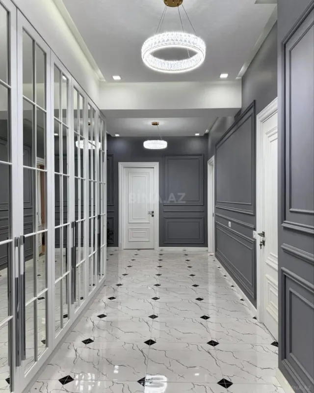 Satılır 3 otaqlı mənzil 137 m²