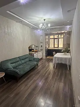 Satılır 3 otaqlı mənzil 75 m² — Bakı, İnşaatçılar 3 otaq 75.00 m²