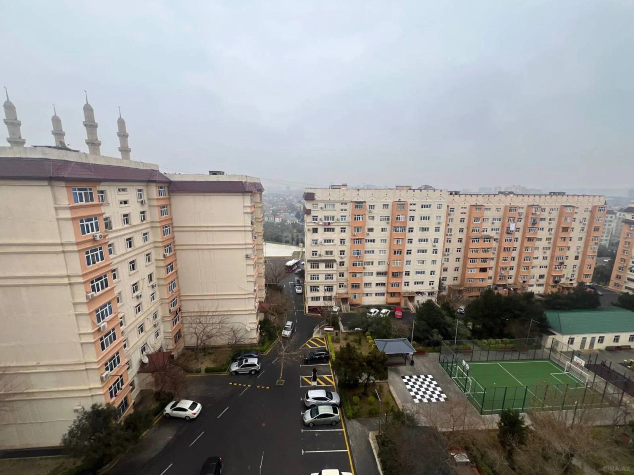 Satılır 4 otaqlı mənzil 100 m²