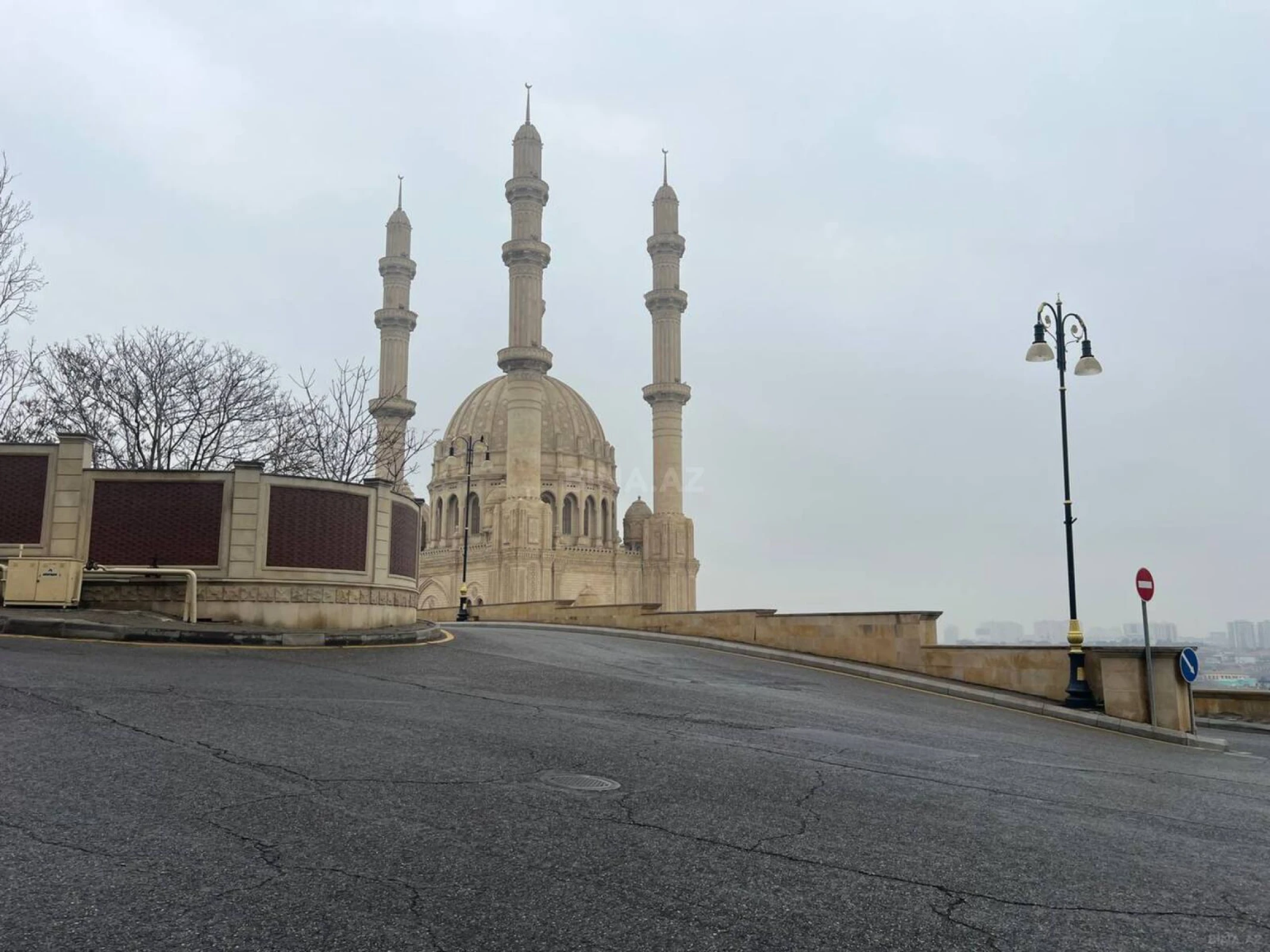 Satılır 4 otaqlı mənzil 100 m²