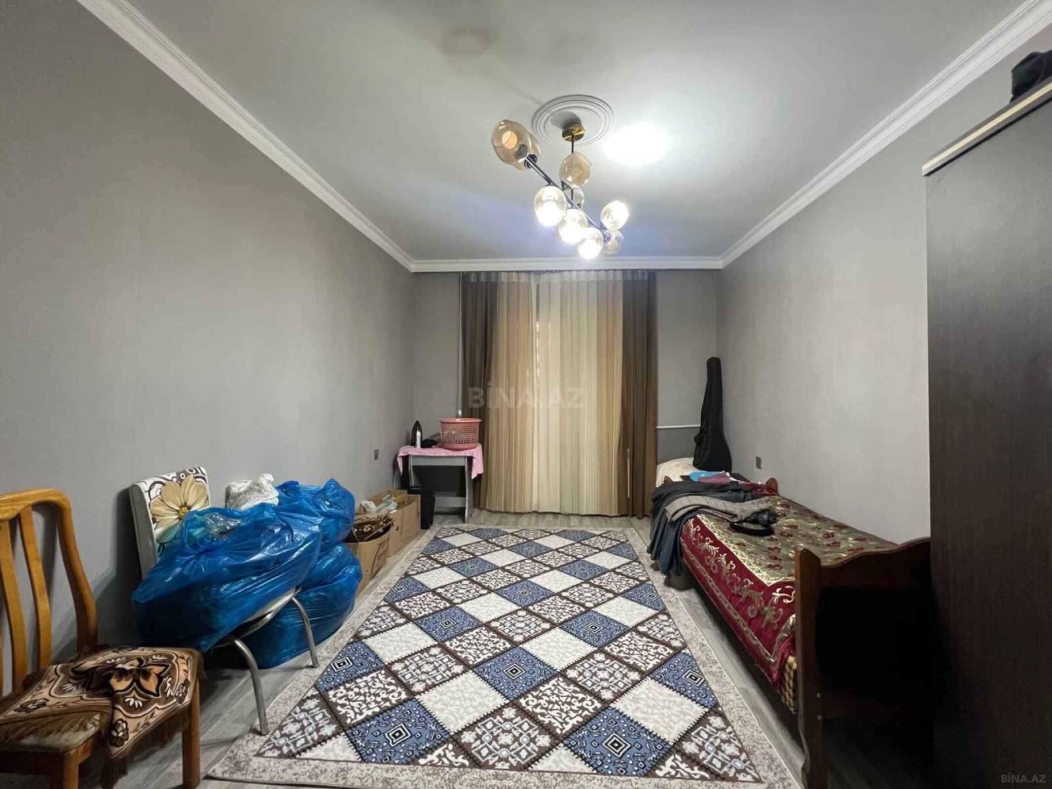 Satılır 4 otaqlı mənzil 100 m²