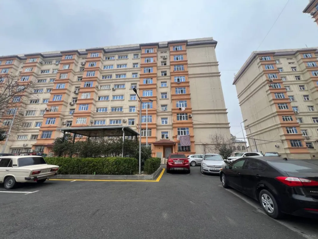 Satılır 4 otaqlı mənzil 100 m²