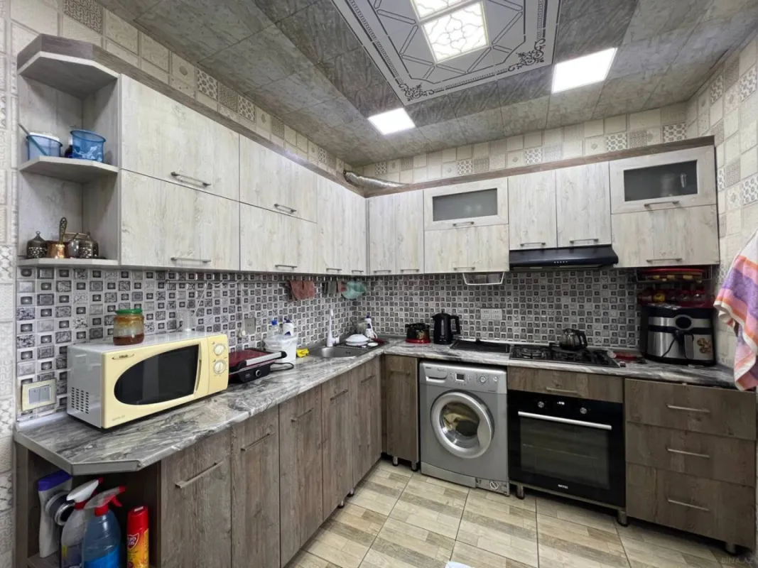 Satılır 4 otaqlı mənzil 100 m²