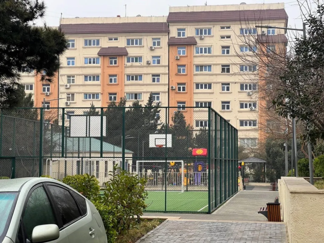 Satılır 4 otaqlı mənzil 100 m²