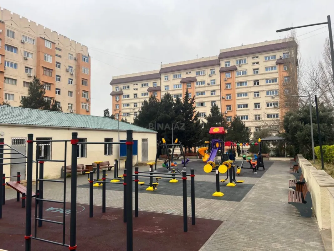 Satılır 4 otaqlı mənzil 100 m²