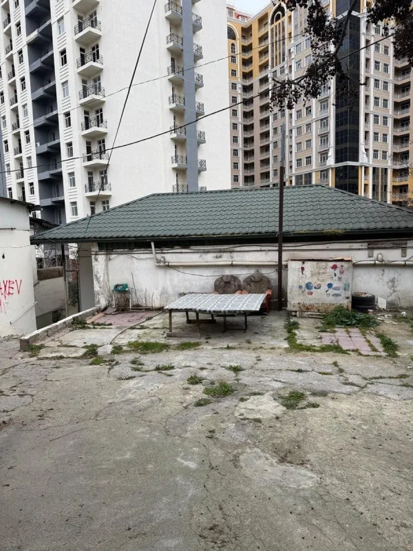 Satılır obyekt 140 m²