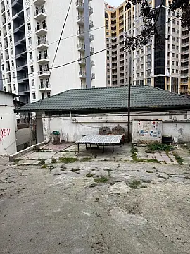 Satılır obyekt 140 m²