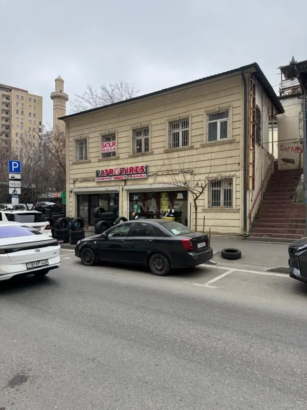 Satılır obyekt 140 m²