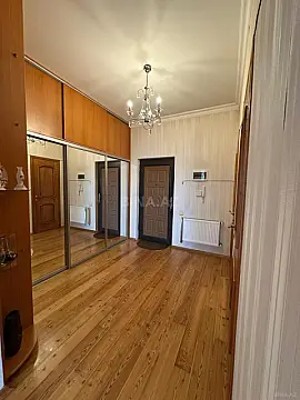 Kirayə verilir 2 otaqlı mənzil 94 m²