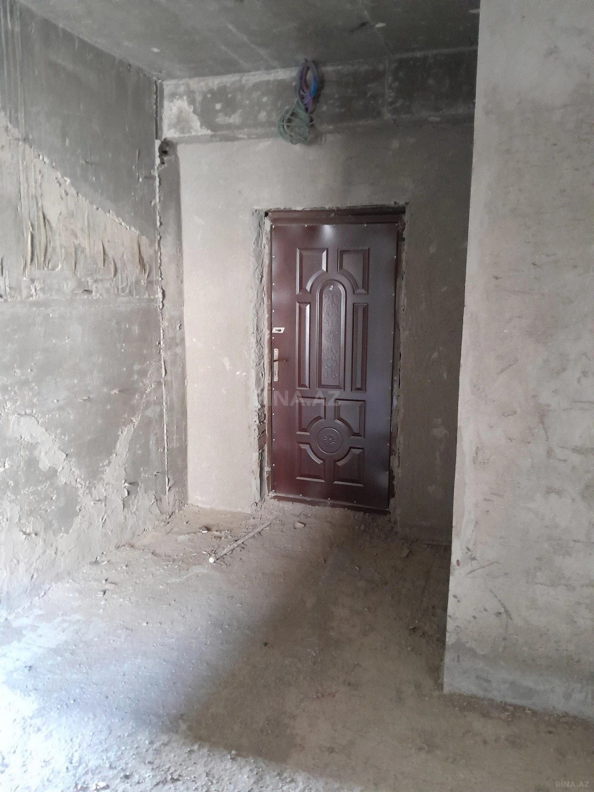 Satılır 2 otaqlı mənzil 84.7 m²