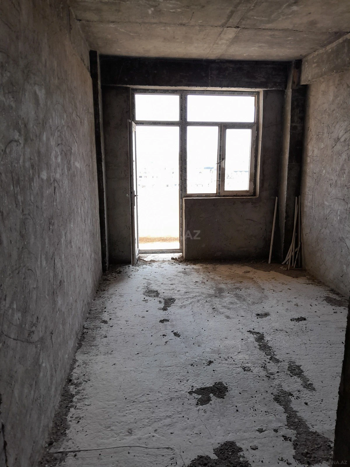 Satılır 2 otaqlı mənzil 84.7 m²