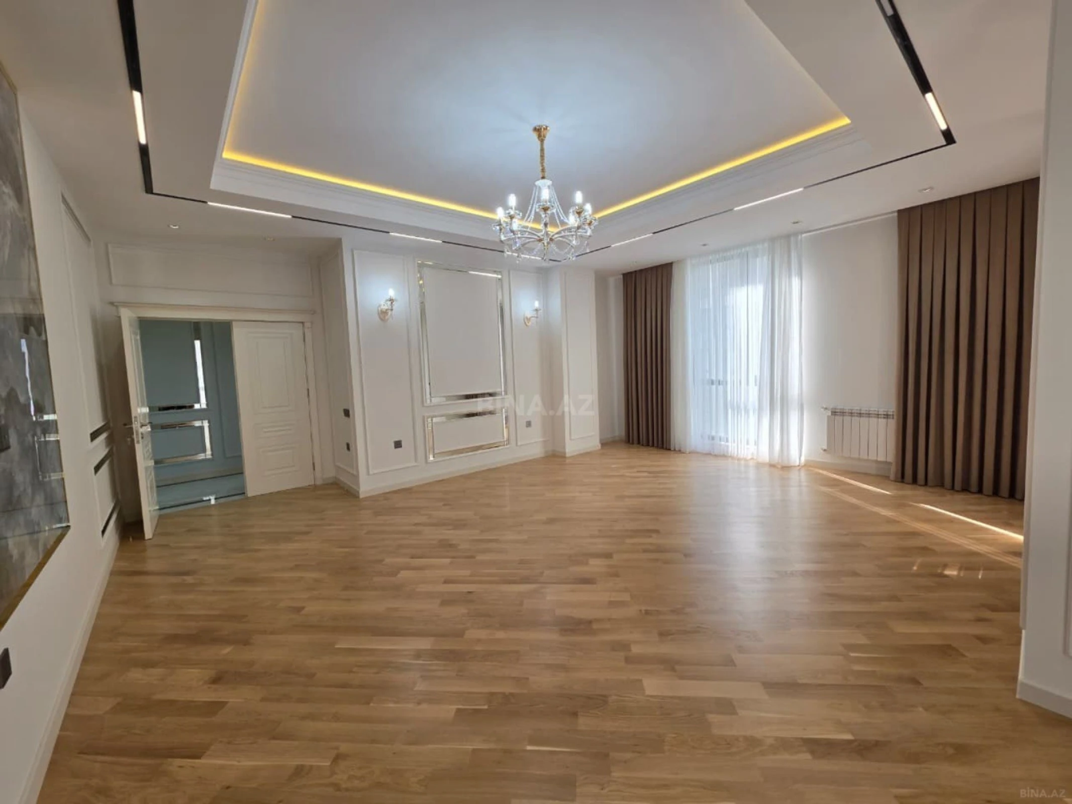 Satılır 3 otaqlı mənzil 143 m²