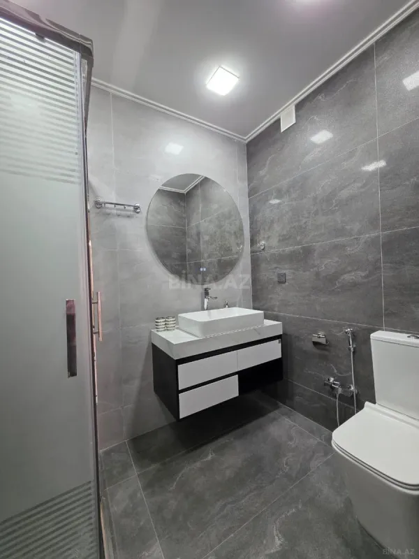 Satılır 3 otaqlı mənzil 143 m²