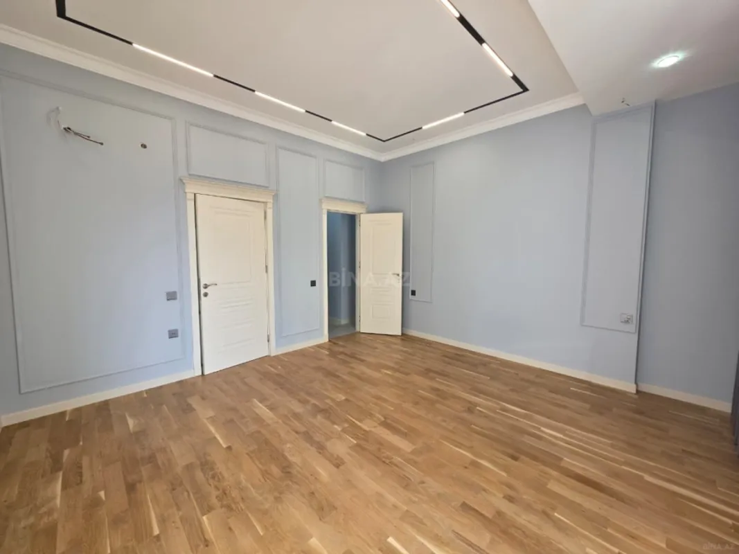 Satılır 3 otaqlı mənzil 143 m²