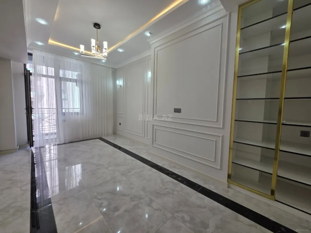 Satılır 3 otaqlı mənzil 143 m²