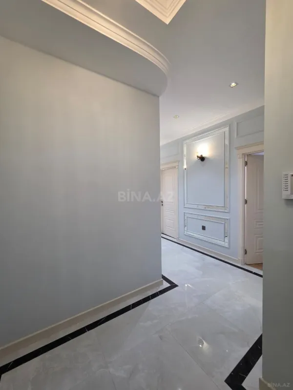 Satılır 3 otaqlı mənzil 143 m²