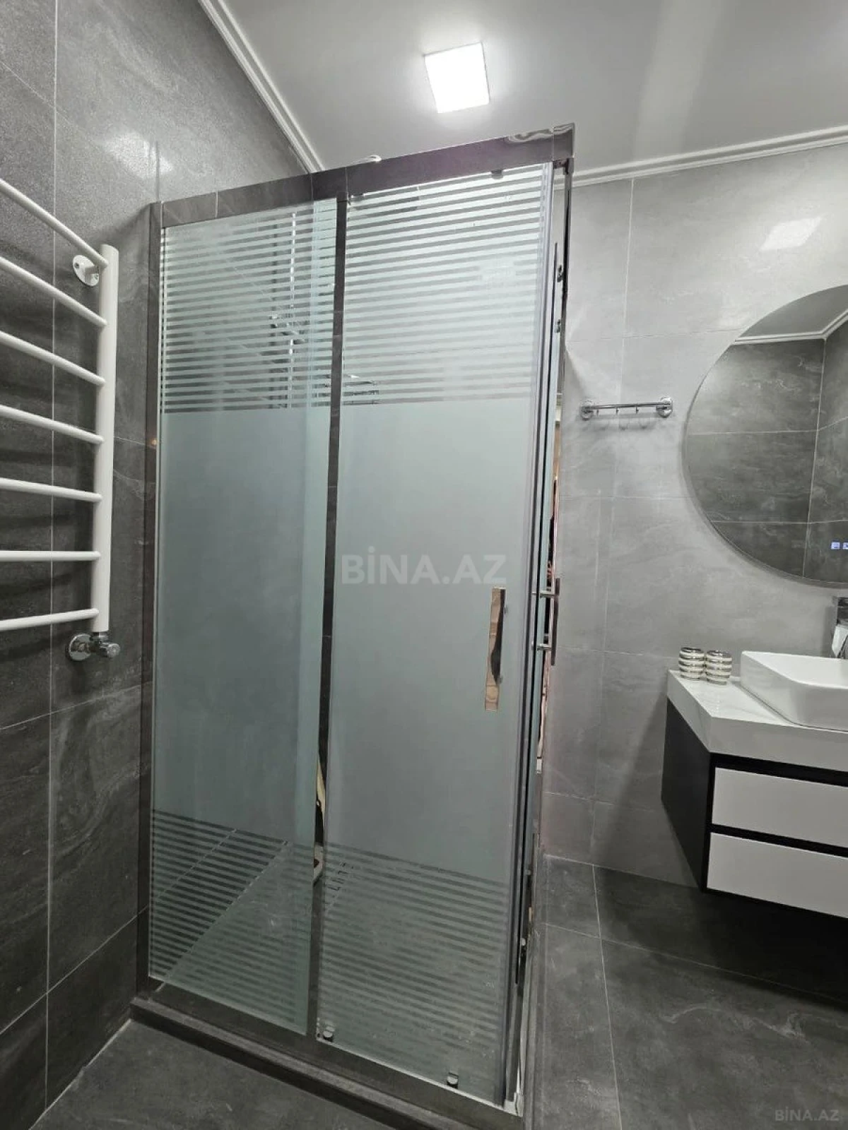 Satılır 3 otaqlı mənzil 143 m²