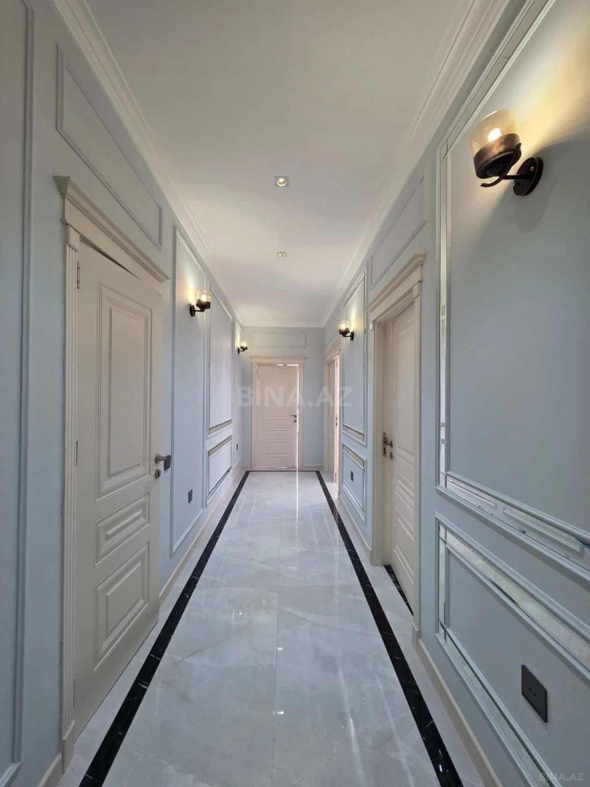 Satılır 3 otaqlı mənzil 143 m²