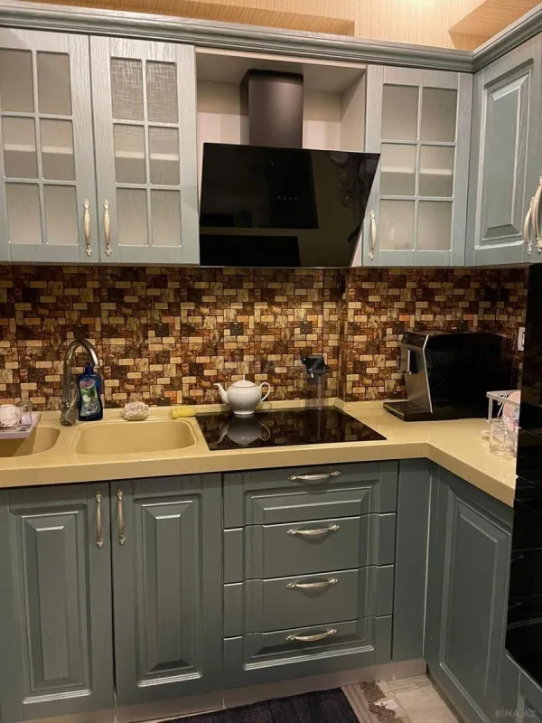 Kirayə verilir 3 otaqlı mənzil 113 m²