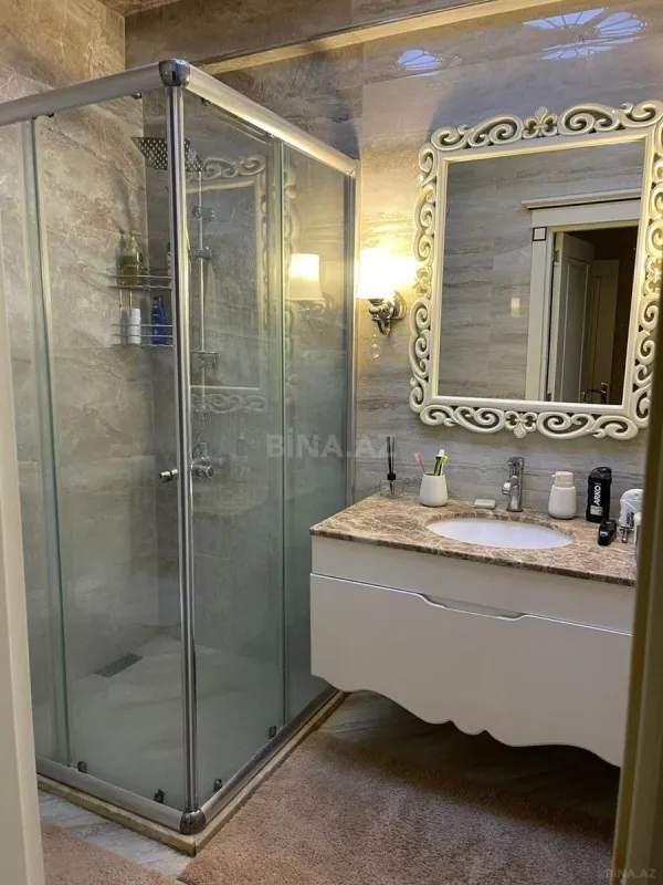 Kirayə verilir 3 otaqlı mənzil 113 m²