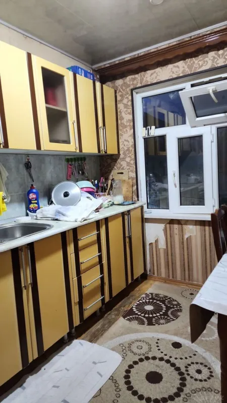 Satılır 6 otaqlı həyət evi 200 m²