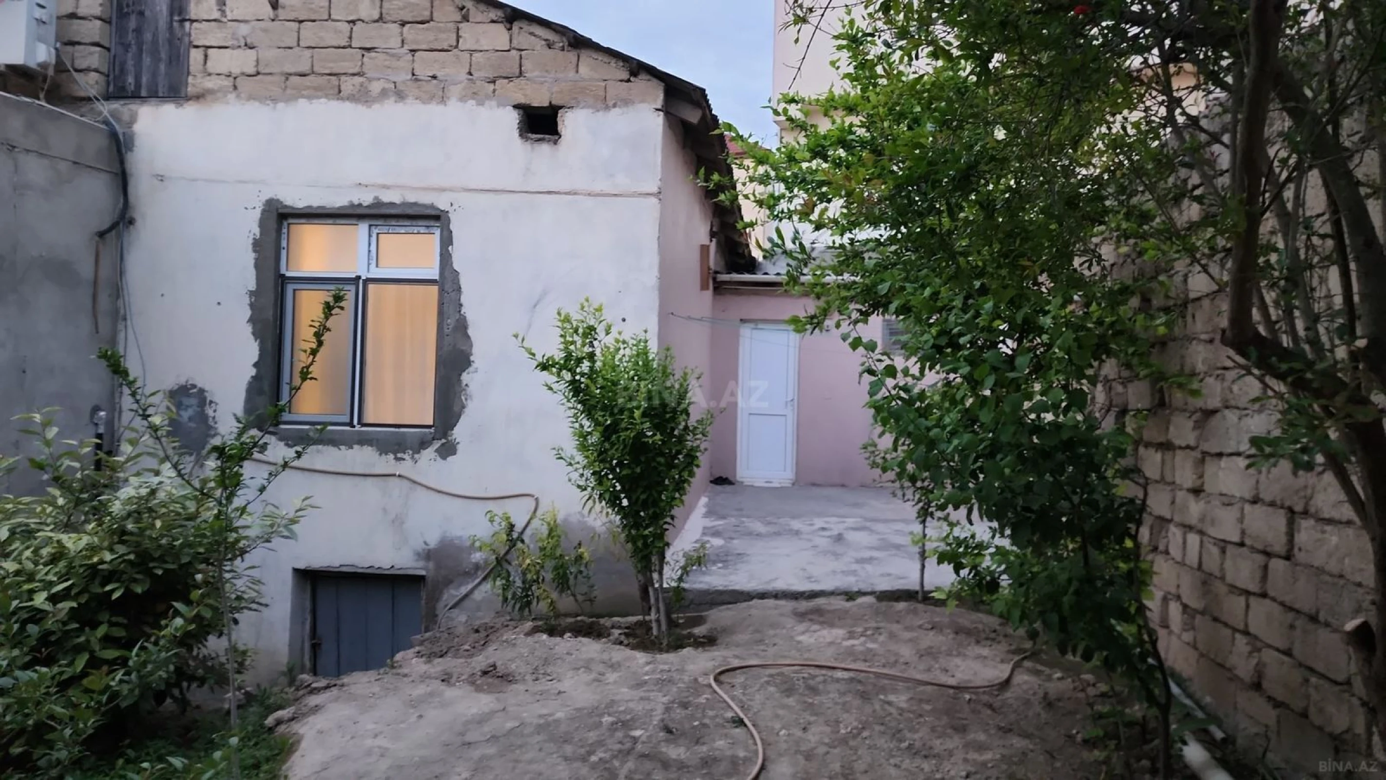 Satılır 6 otaqlı həyət evi 200 m²