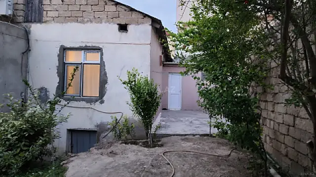 Satılır 6 otaqlı həyət evi 200 m²