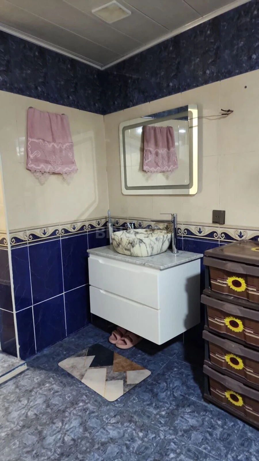 Satılır 6 otaqlı həyət evi 200 m²