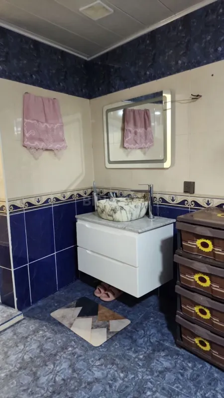 Satılır 6 otaqlı həyət evi 200 m²