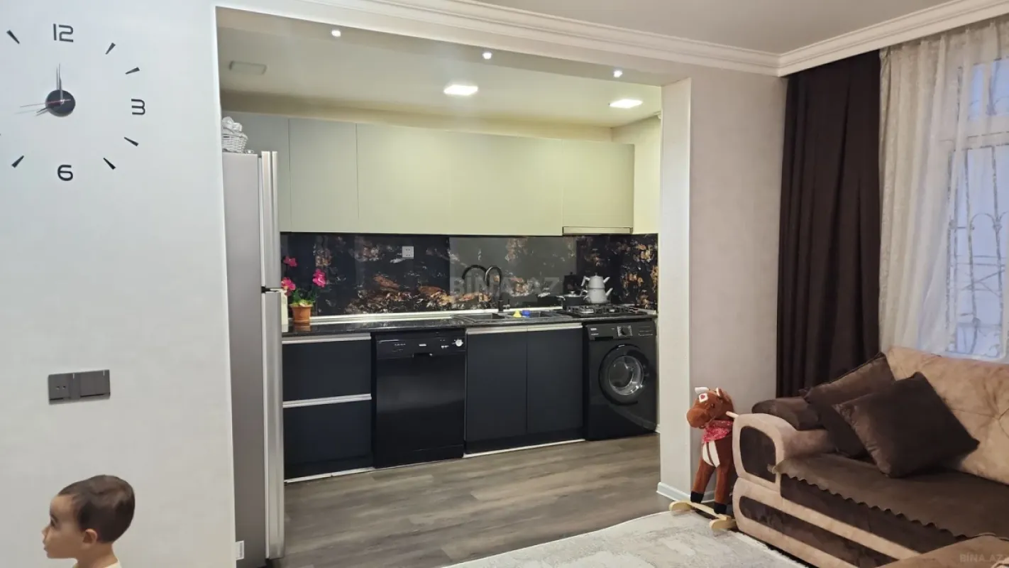 Satılır 6 otaqlı həyət evi 200 m²