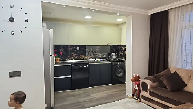Satılır 6 otaqlı həyət evi 200 m² — Bakı, 8-ci mikrorayon 6 otaq 200.00 m²