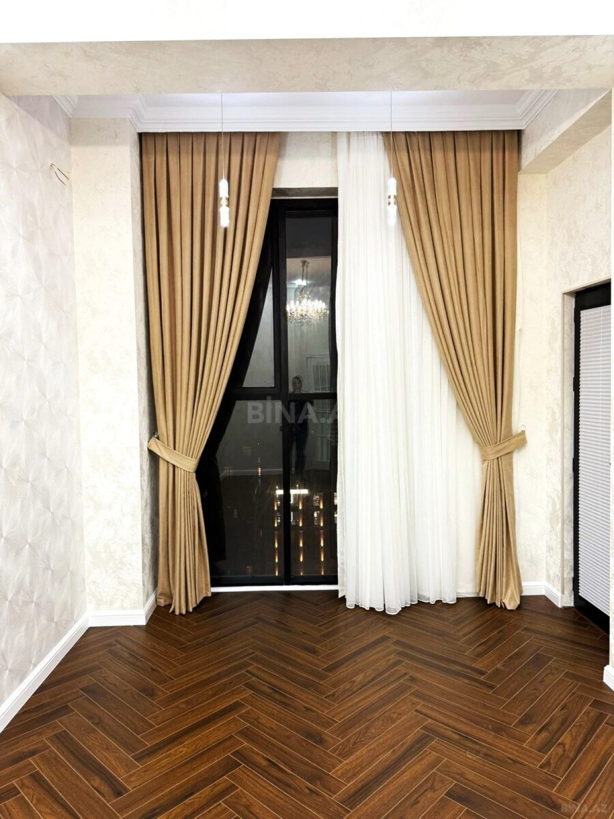 Satılır 2 otaqlı mənzil 75 m²