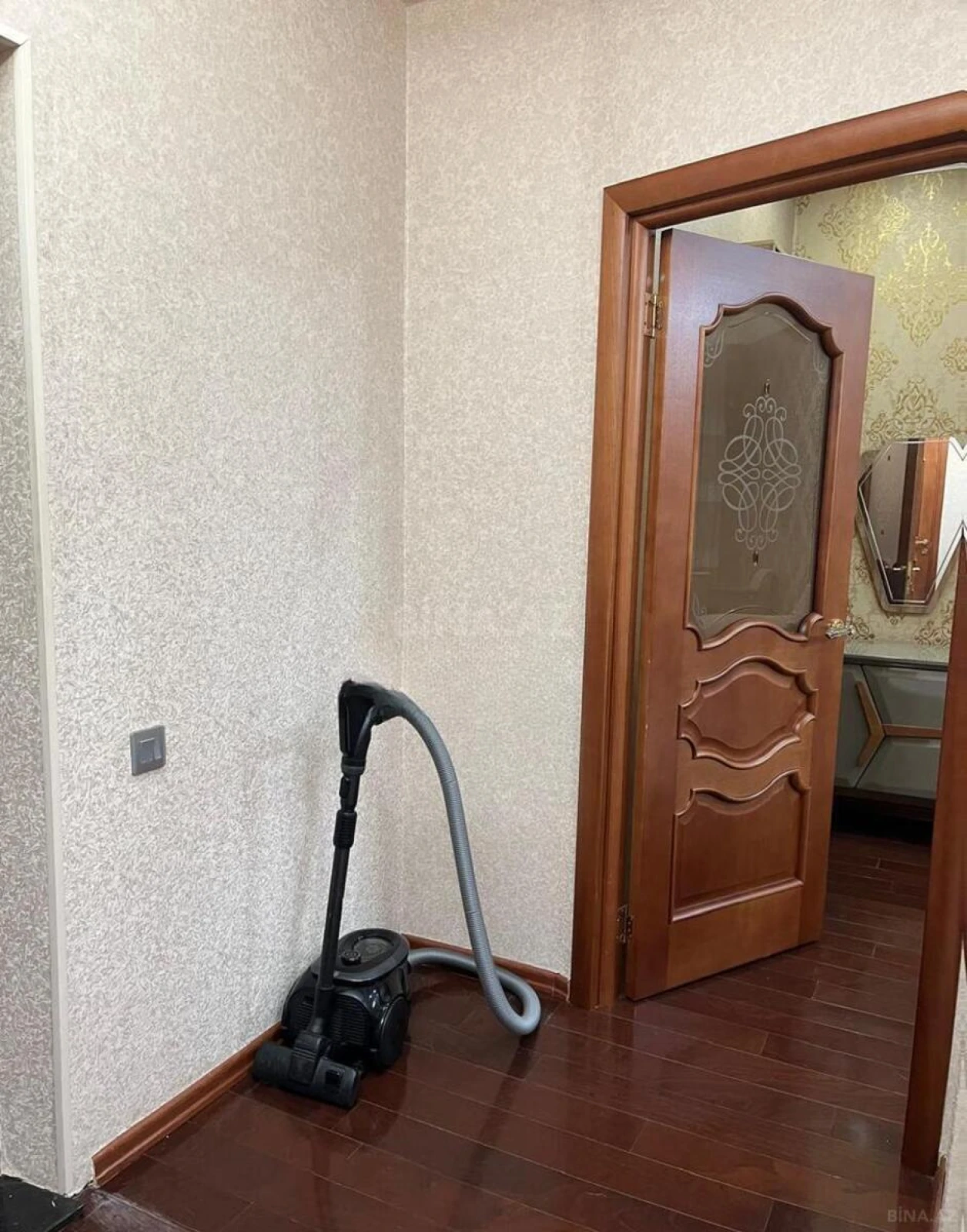 Kirayə verilir 2 otaqlı mənzil 85 m²