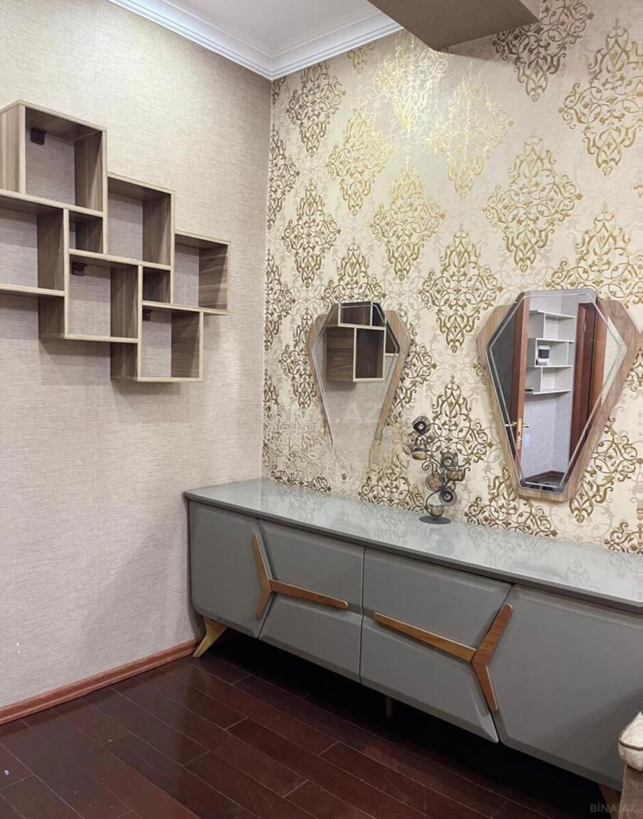 Kirayə verilir 2 otaqlı mənzil 85 m²