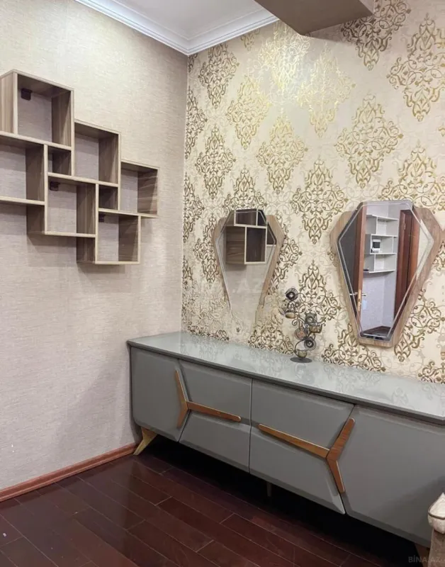 Kirayə verilir 2 otaqlı mənzil 85 m²