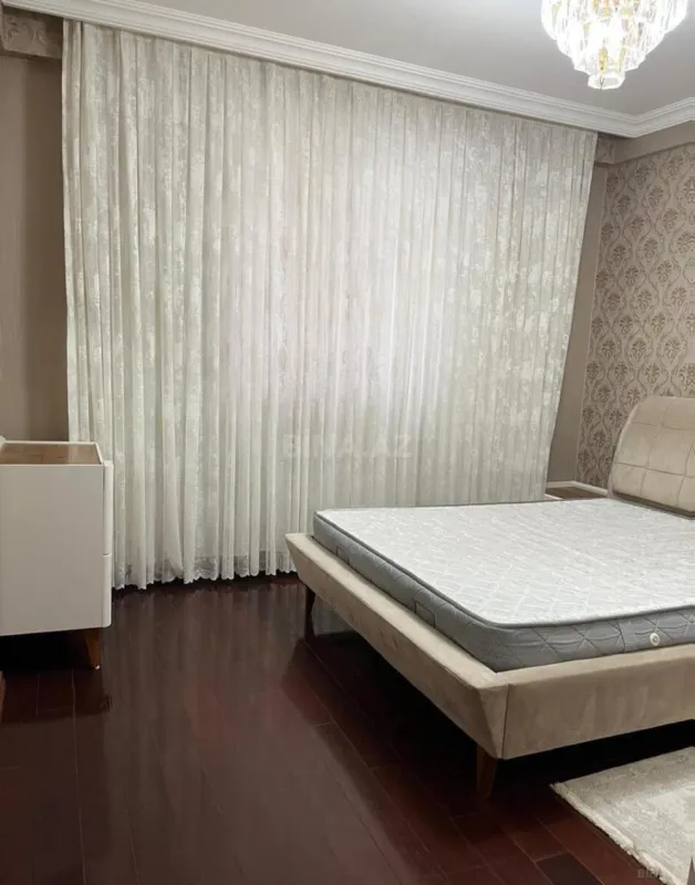 Kirayə verilir 2 otaqlı mənzil 85 m²