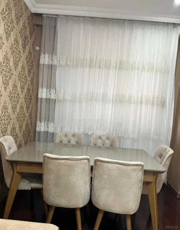 Kirayə verilir 2 otaqlı mənzil 85 m²