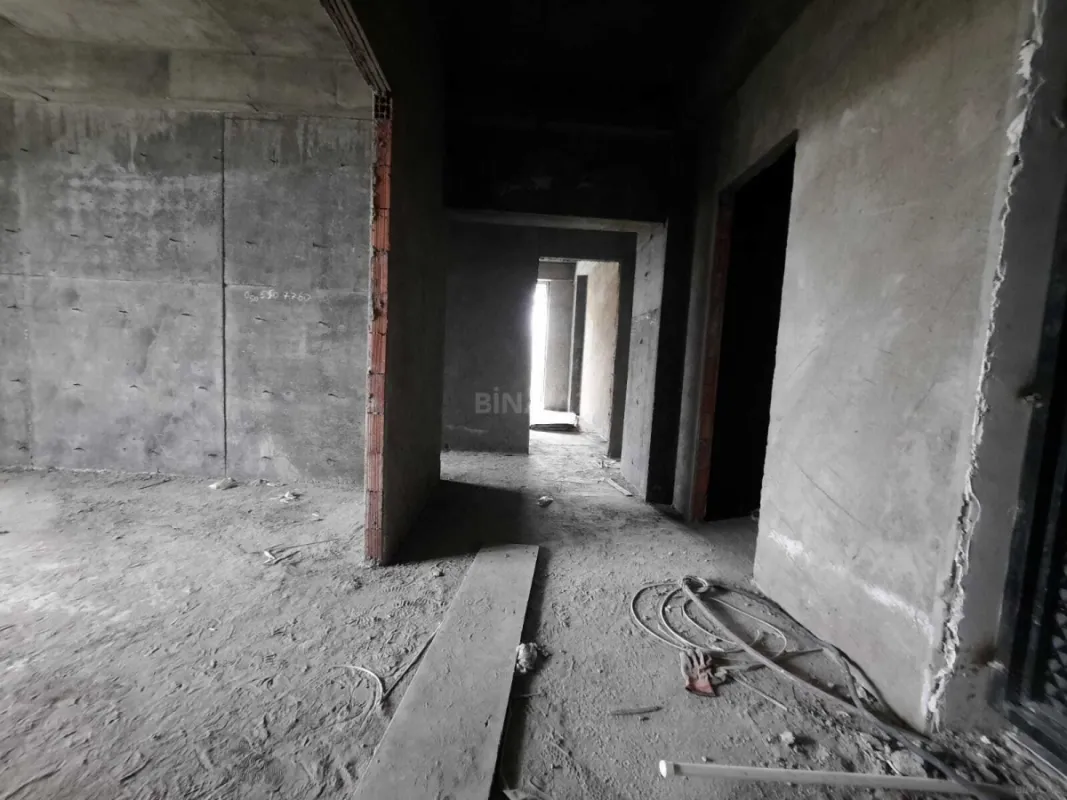 Satılır 3 otaqlı mənzil 124 m²