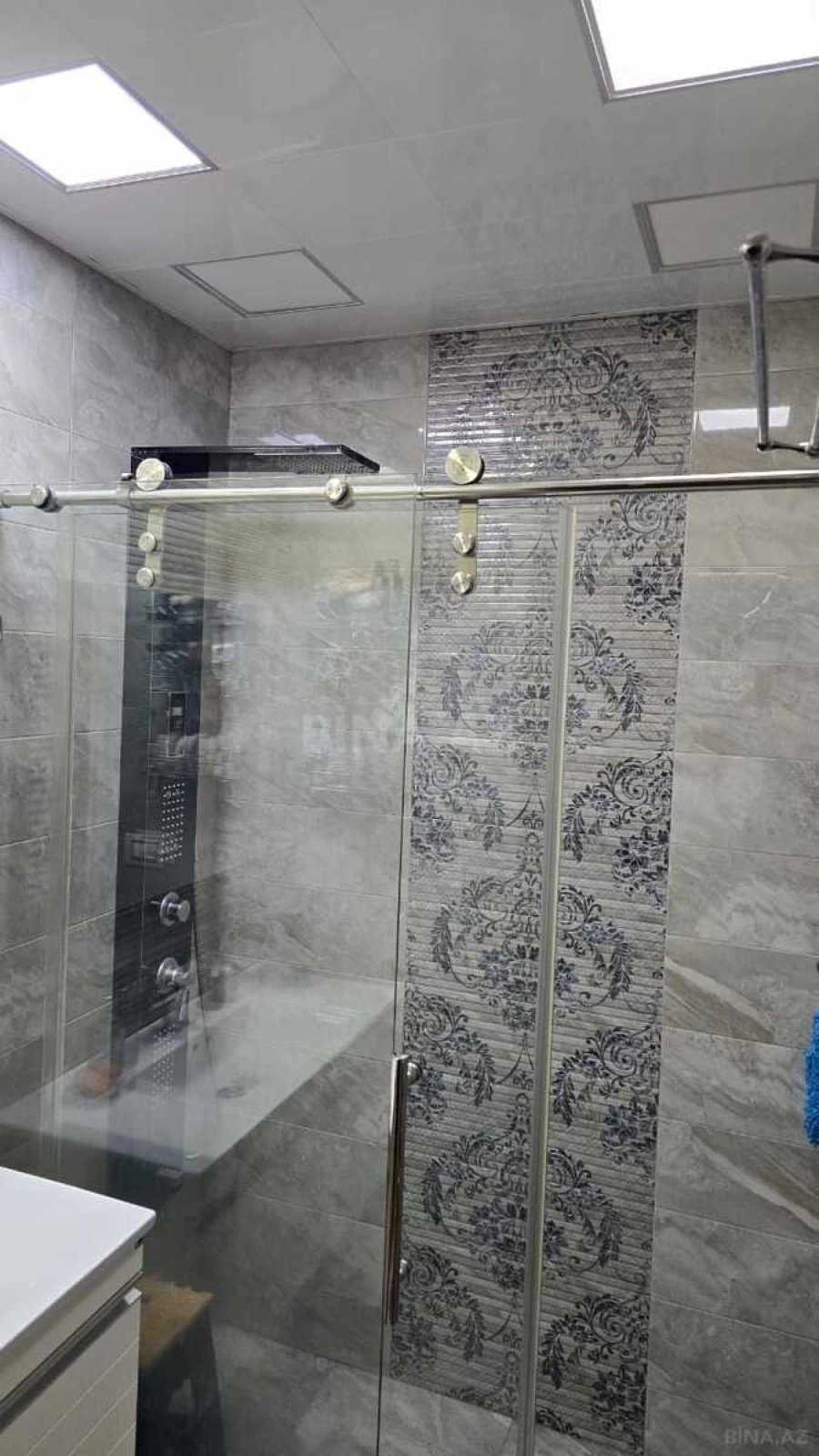 Satılır 5 otaqlı mənzil 120 m²