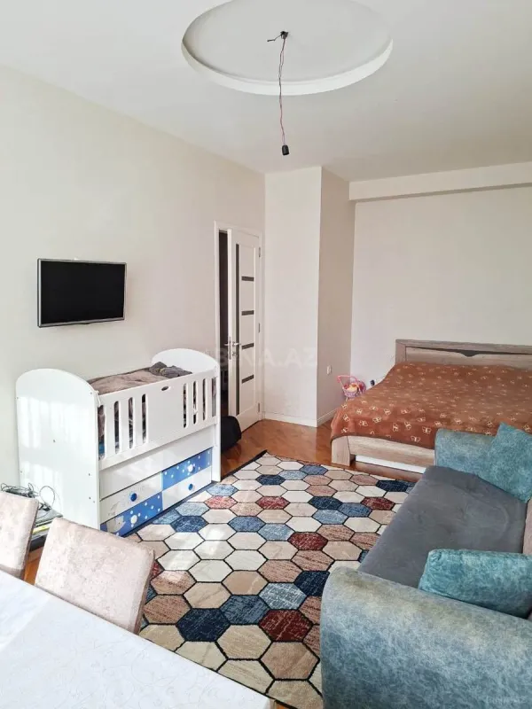 Satılır 1 otaqlı mənzil 47 m²