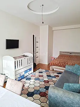 Satılır 1 otaqlı mənzil 47 m²