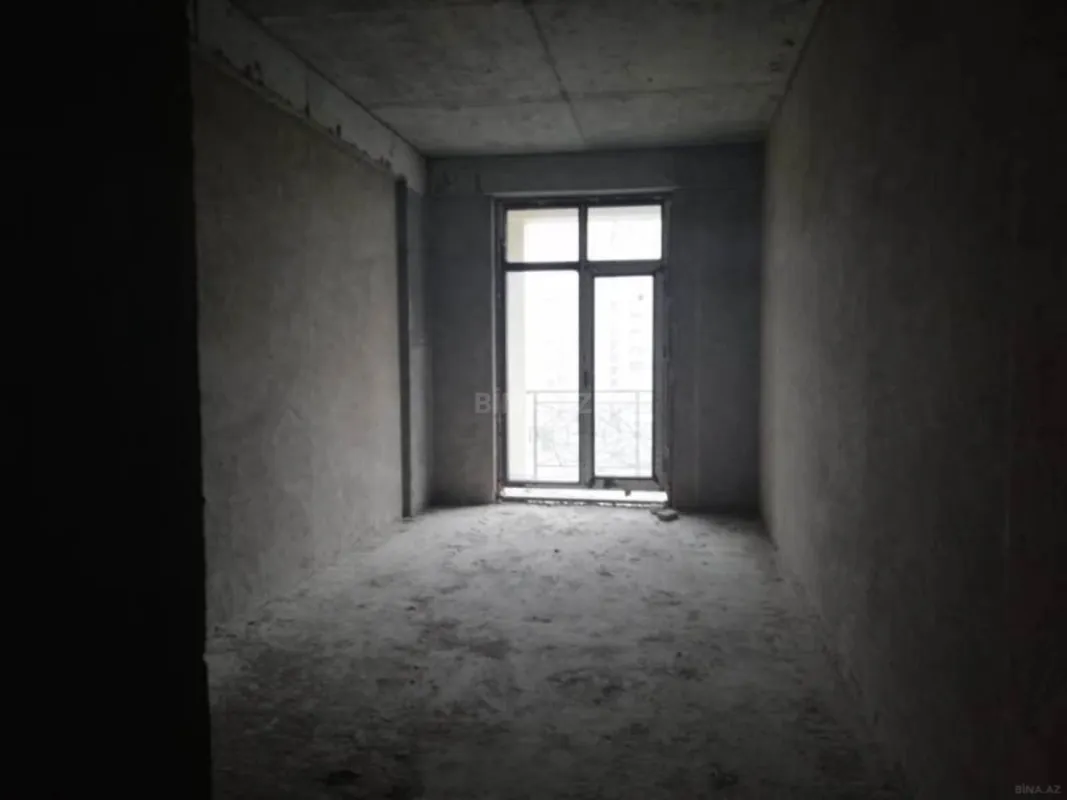 Satılır 3 otaqlı mənzil 128 m²