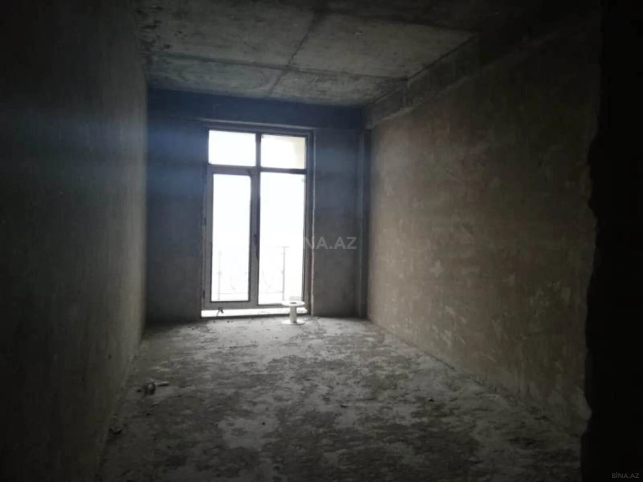 Satılır 3 otaqlı mənzil 128 m²