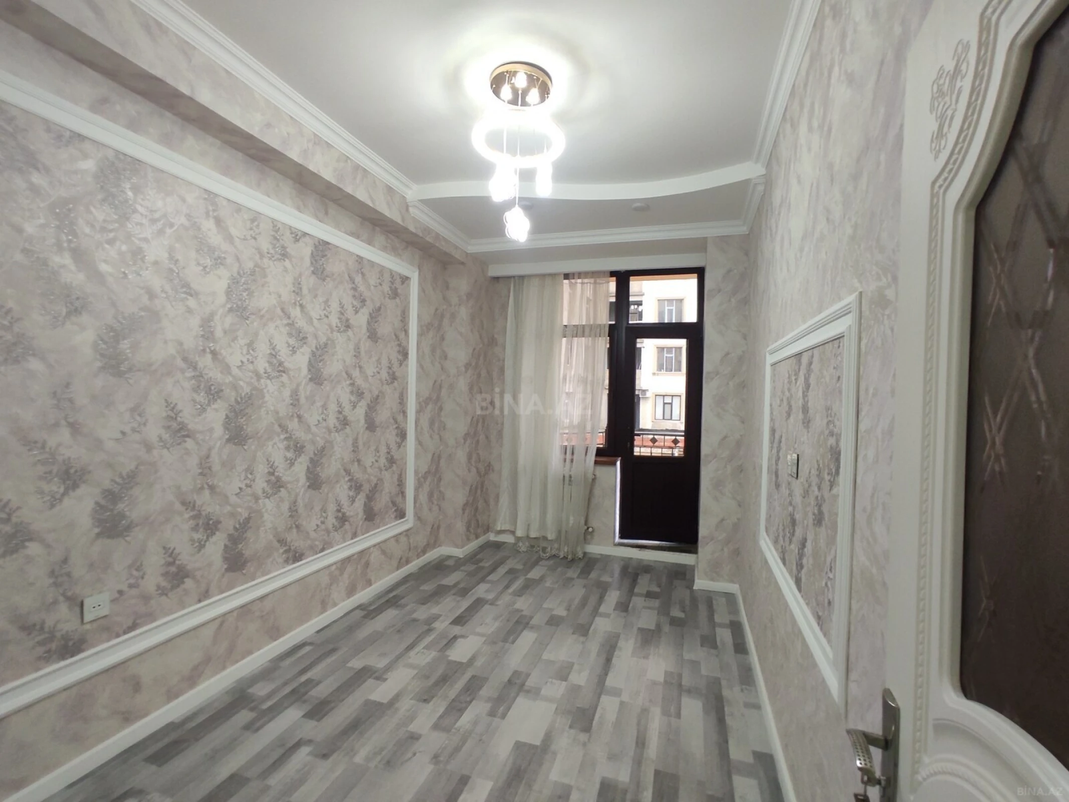 Satılır 2 otaqlı mənzil 65 m²